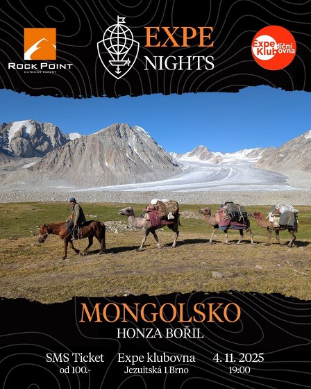 Plakát události Mongolsko s velbloudem na nejvyšší horu