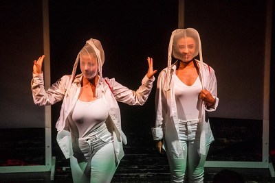 Plakát události Dvě čárky (Divadlo loutek Ostrava)