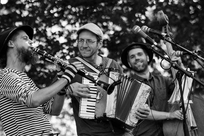 Plakát události HUSO s kapeló // Ponava