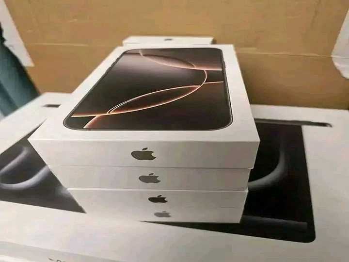 Iphone 16, plus, pro, pro max gold
