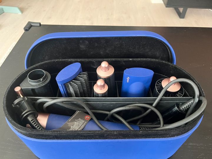 Žehlička na vlasy Dyson Airwrap