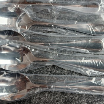 Nová sada příborů z leštěné nerez oceli  24 ks