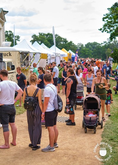 Plakát události Street food piknik zámek Kačina
