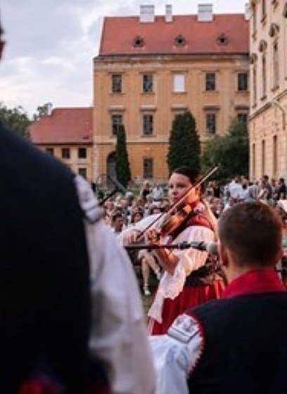 Plakát události Cimbál, víno, hromy bijú