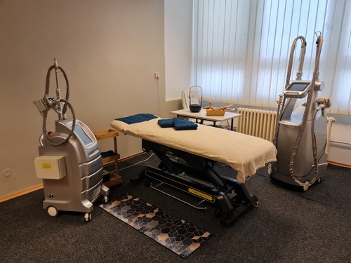 Studio fit medica  -Fyzioterapie, bezbolestná liposukce, masáže, regenerace vlasů