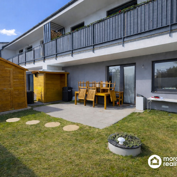 Prodej bytu 3+kk se zahrádkou v obci Veverské Knínice