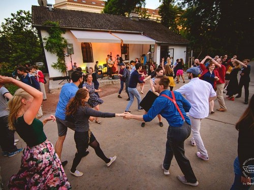 Plakát události Swingová tančírna na Ponavě: House Band Trio