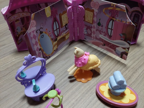 Domeček pro koníky My little pony