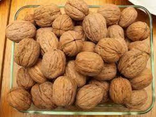vlašské ořechy- 75kč/kg