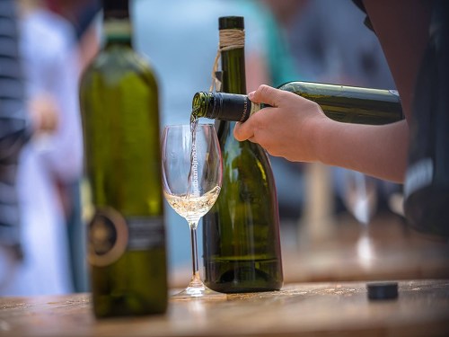 Plakát události Festivalová stodola: Degustace festivalové kolekce vín