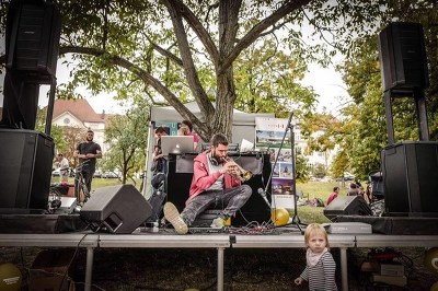 Plakát události Tom Holič