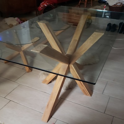 Prodam sadu skleněných stolů