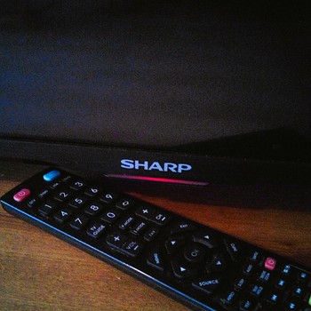 Prodám Full HD LCD televizi Sharp LC-32+karta+parabola