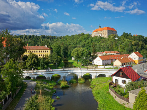 Plakát události Hradozámecká noc v Náměšti nad Oslavou