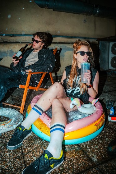 Plakát události Janet A a Sloth v Hoodbaru