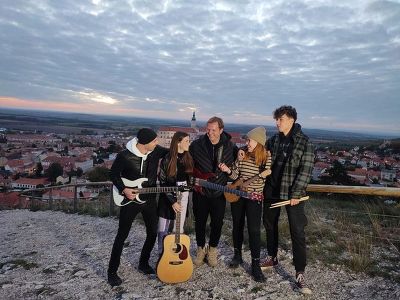 Plakát události Živá hudba U Zajíce - kapela MY