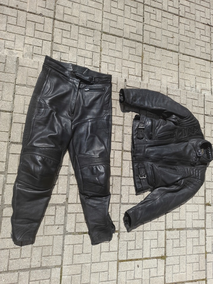 Kožená moto kombineza 38