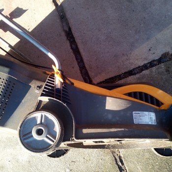 Prodám - elektrická zahradní sekačka STIGA