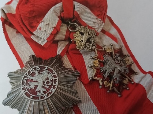 Faleristický materiál odkoupím hotově za katalogové ceny