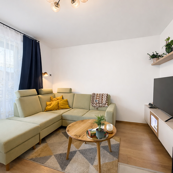 Prodej bytu 3+kk se zahrádkou v obci Veverské Knínice