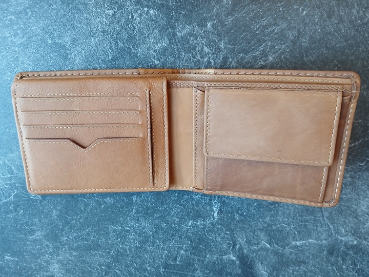 Pánská kožená peněženka Lagen – styl, kvalita a praktičnost v jednom