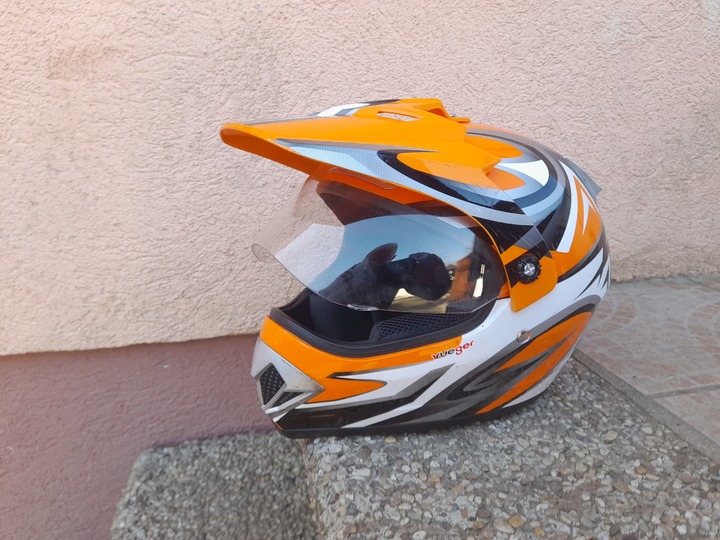Moto helma M