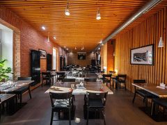 Hotel Rokiten nabízí práci na pozici Číšník / Servírka v obci Moravský Krumlov