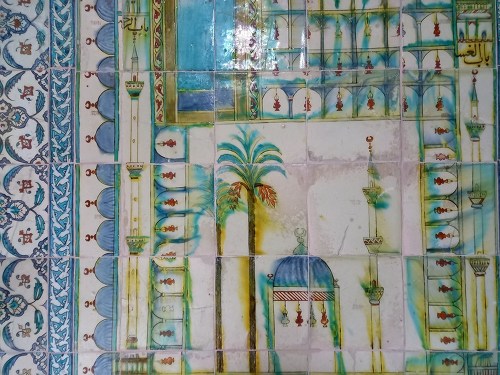 Plakát události Atatürkiáda: mezi mešitou a diskotékou