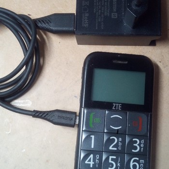 Telefon Aligator A321 a telefon ZTE GS202