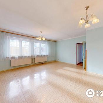 Prodej rodinného domu 5+1 v Neslovicích