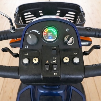 Elektrický tříkolový skútr pro seniory a ZTP