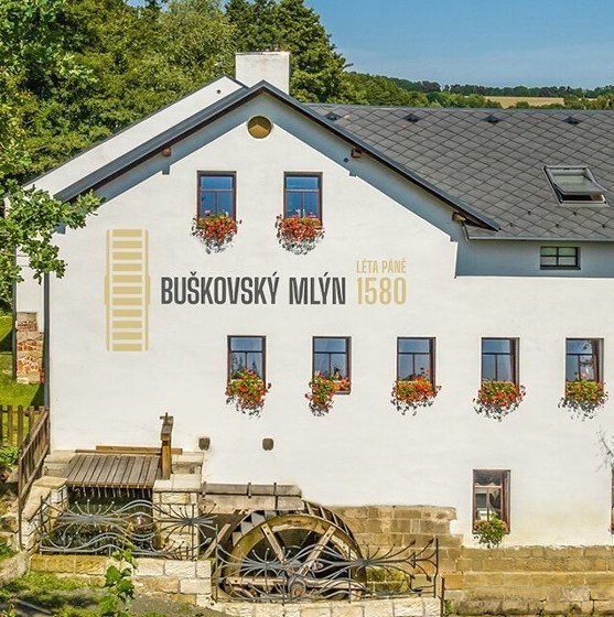 Plakát události Fashion show v Buškovském mlýně