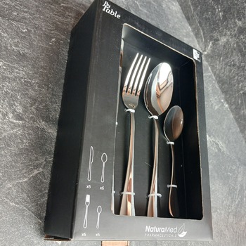 Nová sada příborů z leštěné nerez oceli  24 ks