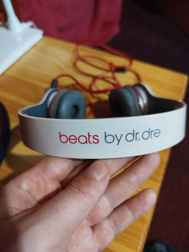 Sluchátka Beats by Dr. Dre + obal