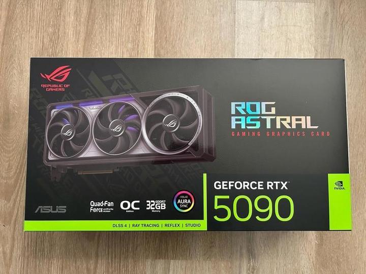 ASUS NVIDIA GeForce RTX 5090 OC Edition 32GB GDDR7 PCIe 5.0 Graphics Card