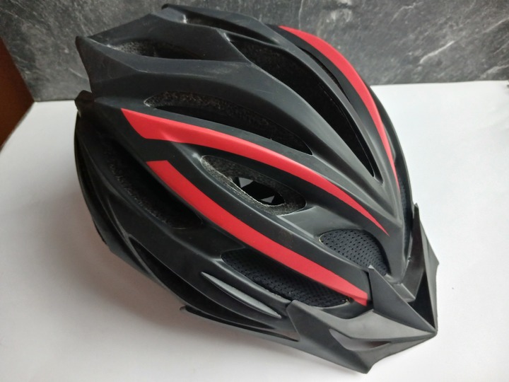 Prodám  Cyklistickou přilbu PROT Zamora .