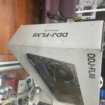DJ ovladač Pioneer DDJ-FLX6 pro Rekordbox