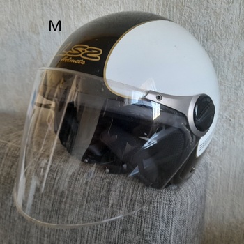 Moto helmyS a M