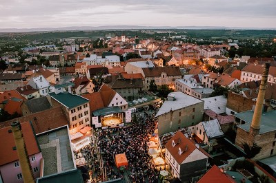 Plakát události Dočesná BUS