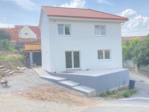 Prodej rohového RD 5+kk se zahradou, 357 m², Lysice, okr. Blansko