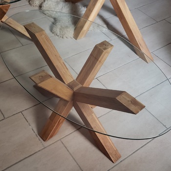 Prodam sadu skleněných stolů