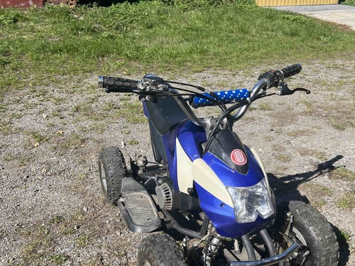 Čtyřkolka dětská 50 cm3 benzín prodám Vyškov