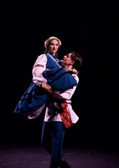 Plakát události Jeden Tanec. Jedno srdce. United by Ukrainian Dance.