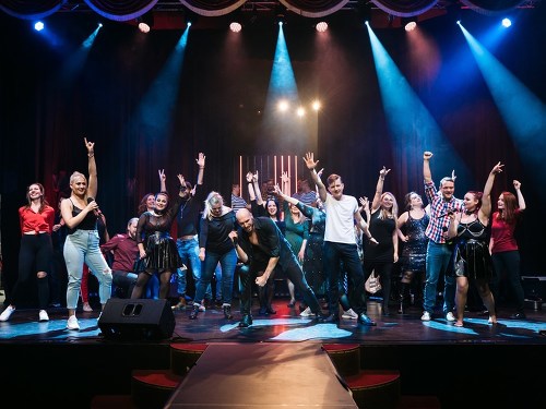 Plakát události PĚVECKÁ SHOW: BIZÁR versus UMĚNÍ... jedeme dál!