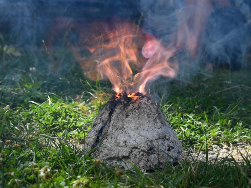 Plakát události Geologické pokusy do školy i domů: nitro Země