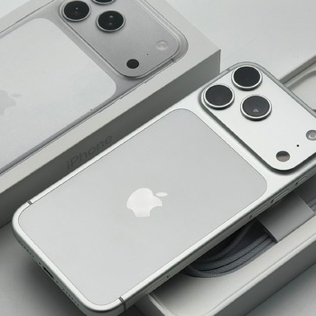 Nový Apple iPhone 17 Pro Max, iPhone 17 Pro, iPhone 17 , iPhone Air , Apple iPhone 16 Pro Max, iPhone 16 Pro, iPhone 16, iPhone 16 Plus