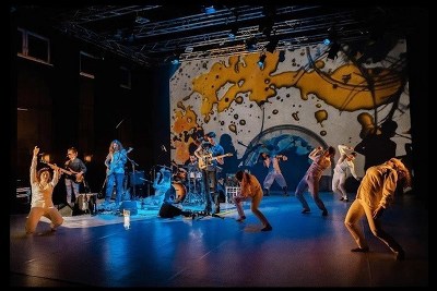 Plakát události Koncert Secret Session & Clube de esquiar + 3 mesiace v brazílskom slume…