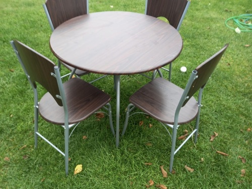 Stůl + 4 židle
