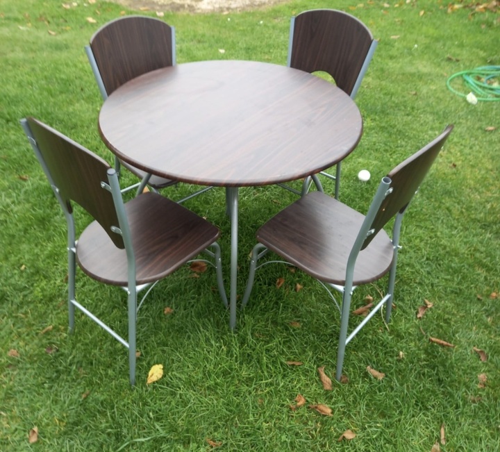 Stůl + 4 židle