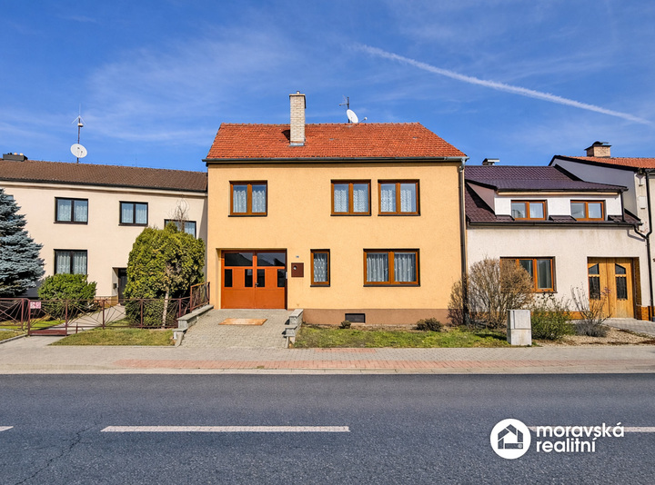 Prodej rodinného domu 5+1 v Neslovicích